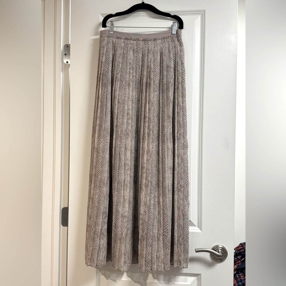 Banana Republic Pleated Midi Skirt | Taupe Snakeskin Print